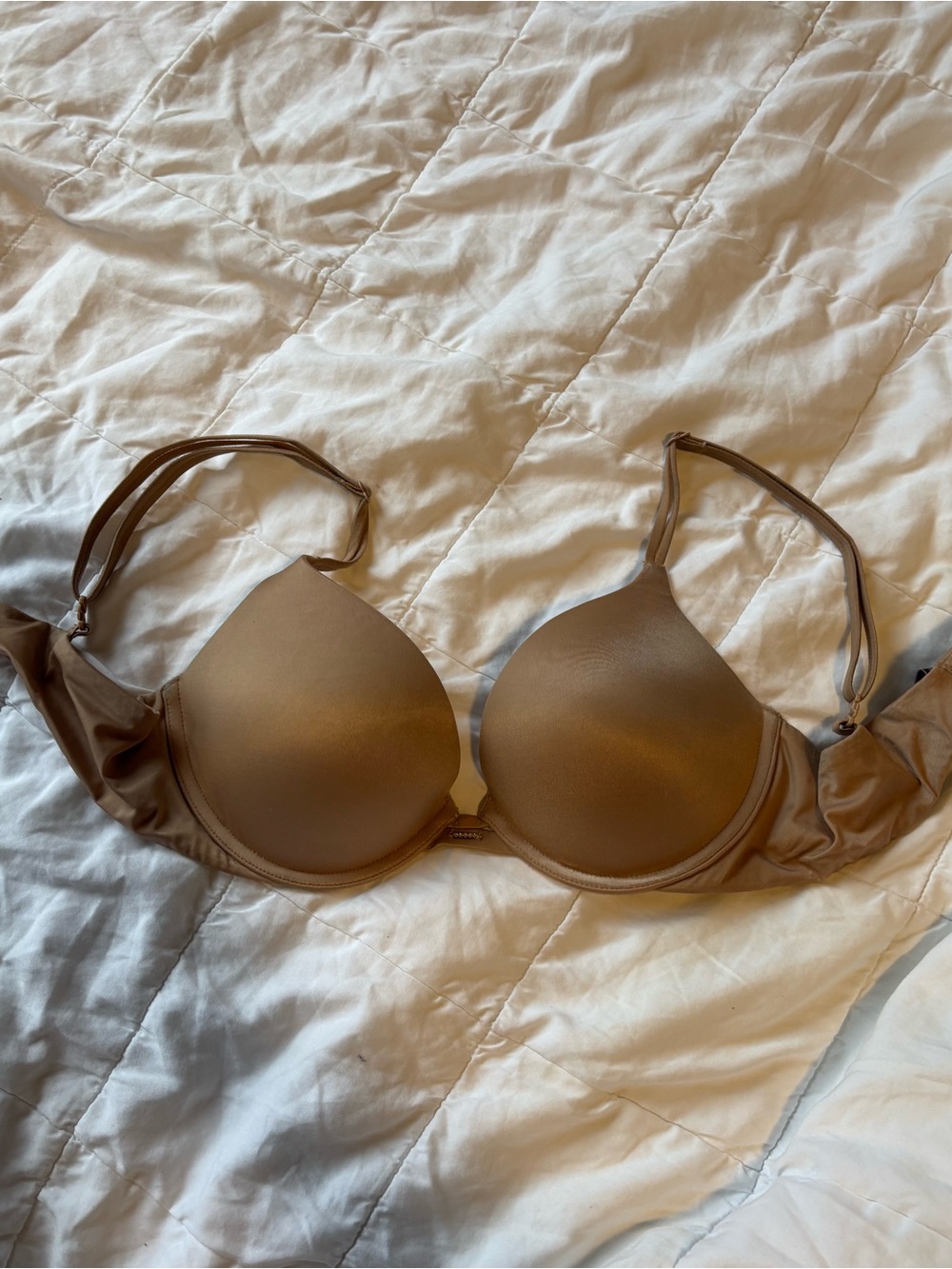 Victoria's Secret Nude Very Sexy Push-Up Bra - rhinestone details -32C